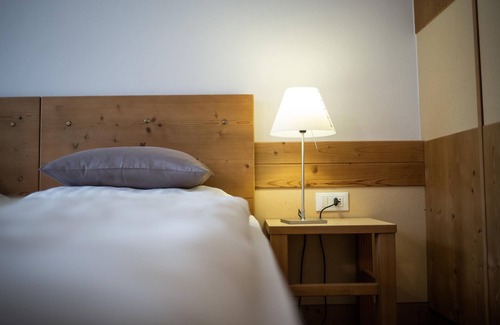 Santa Valburga Apartment | Holiday Apartment 'Pöder Alplahner' with Mountain View, Balcony, Shared Garden & Wi-Fi