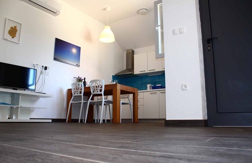 Verunic Apartment | Holiday apartment Quiet, green location