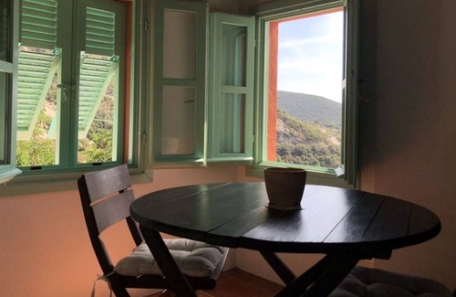 Patresi Apartment | Holiday apartment 'Rosa dei Venti' with sea view and private terrace
