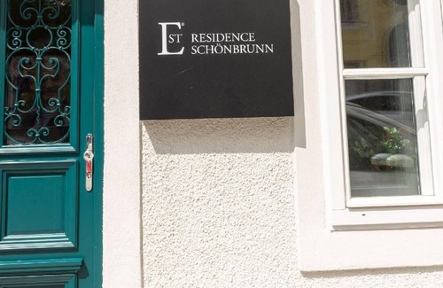 Penzing Apartment | Holiday apartment Vienna for 1 - 6 persons with 2 bedrooms - Row house