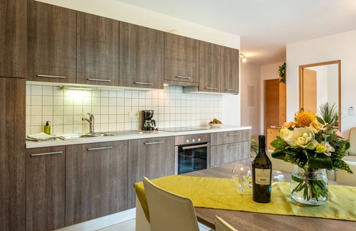 Berg/Monte Apartment | Holiday Apartment "Weingut Lahn Zu Eppan Apt Garten" with Mountain View, Private Garden and Whirlpool