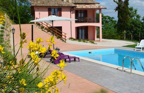 Fermignano Apartment | Holiday apartment with terrace and pool