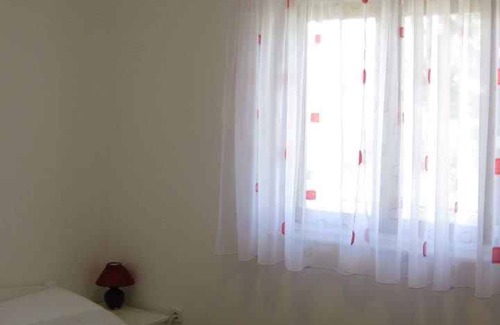 Srima Apartment | Holiday apartment with air conditioning close to the beach