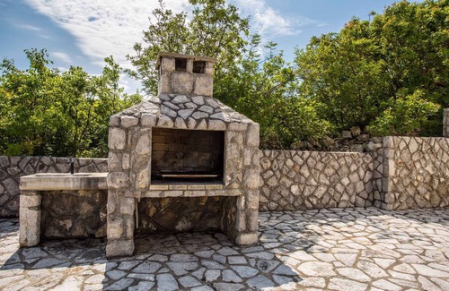 Vrbnik Apartment | Holiday apartment with a/c