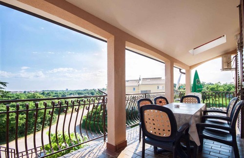 Monterol Apartment | Holiday apartment with air conditioning