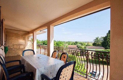 Monterol Apartment | Holiday apartment with air conditioning
