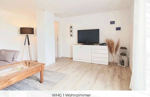 Fahrdorf Apartment | Holiday apartment with waterfront property and jetty directly on the Baltic Sea fjord