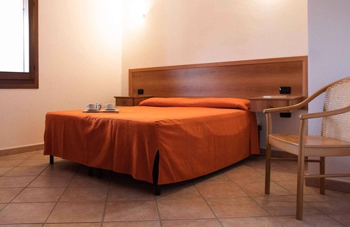 Sos Alinos Apartment | Holiday apartment with pool and air conditioning