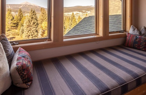 Skywood Preserve House | Holiday Availability! Enchanting Private Mountain Sanctuary! Spectacular Views