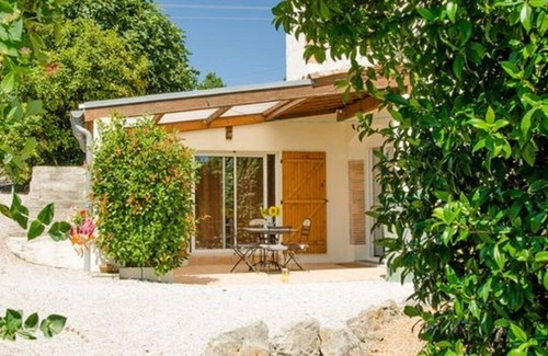 Aguts Cottage | Holiday cottage in Pays de Cocagne, peaceful with large swimming pool