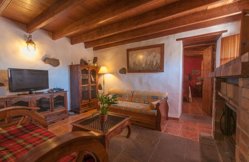 Valleseco Cottage | Holiday cottage with shared pool in Valleseco