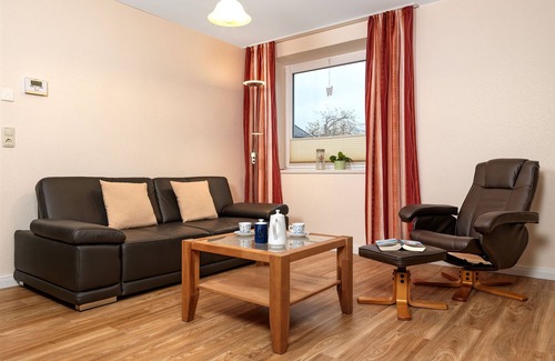 Gollwitz Apartment | Holiday apartment Erika - Cozy half of the house in Gollwitz for 5 people and a
