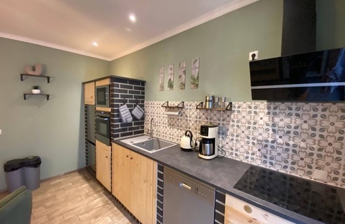 Warnitz House | Holiday Home 'Zur Schwalbe' with Private Terrace, Wi-Fi and Air Conditioning
