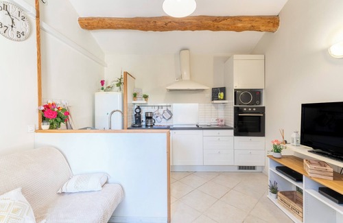 St.-Remy-de-Provence Apartment | Holiday Apartment "Agréable A La Campagne" with Private Pool, Private Terrace & Wi-Fi