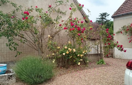 Vallieres-les-Grandes House | Holiday house Vallières les Grandes for 1 - 4 persons with 2 bedrooms - Row house