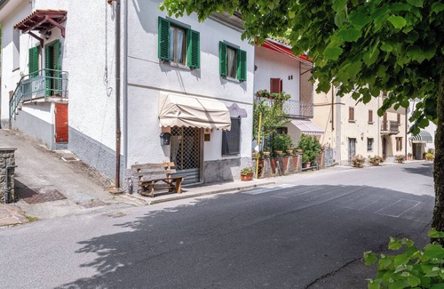 San Marcello Piteglio House | Holiday Home 'Casa Prataccio' with Mountain View and Balcony