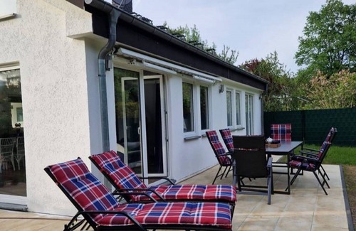Oberhavel House | Holiday Home 'Am See 19' with Lake View, Wi-Fi and Air Conditioning