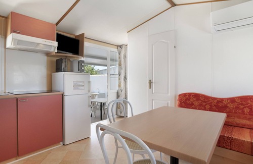 Conil de la Frontera House | Holiday Home 'Coral' with Private Pool, Wi-Fi and Air Conditioning