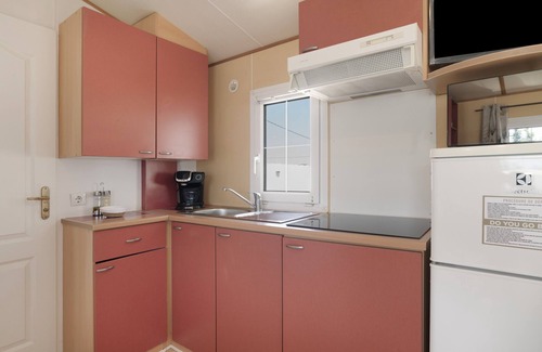 Conil de la Frontera House | Holiday Home 'Coral' with Private Pool, Wi-Fi and Air Conditioning
