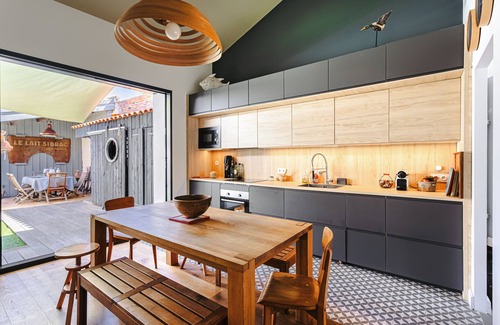 Le Chateau-d'Oleron House | Holiday Home with Private Pool, Private Terrace and Wi-Fi