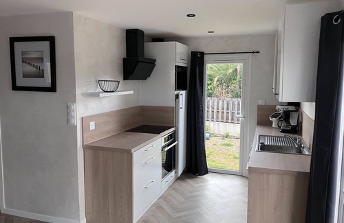 Olonne-sur-Mer House | Holiday Home 'Le Refuge Sablais' with Private Terrace, Wi-Fi and Air Conditioning
