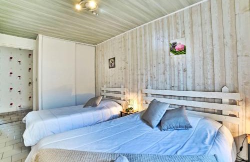 Saint-Pierre-d'Oleron House | Holiday Home Arceau by Interhome