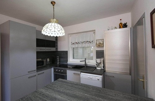 Maslenica House | Holiday Home Maslenica with Sea Views & Pool