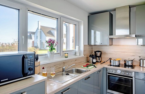 Olpenitz House | Holiday Home 'Am Meer' with Sea View, Private Terrace and Wi-Fi