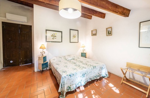 Palau-del-Vidre House | Holiday Home 'Ancienne Maison Vigneronne' with Private Pool, Private Terrace and Wi-Fi