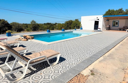 Olhao House | Holiday Home 'Bela Vista Retreat - Margarida' with Sea View, Wi-Fi and Air Conditioning