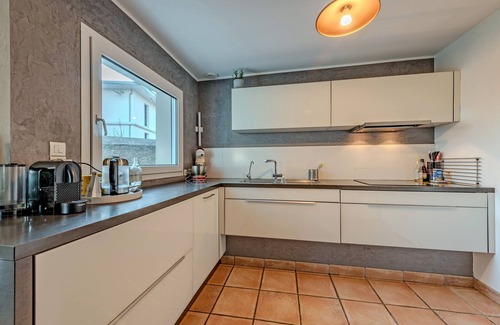 Saint-Pierre House | Holiday Home 'Belle Maison À 800m Plage' with Private Terrace, Private Garden and Wi-Fi