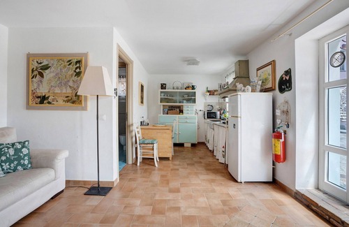 Sarzana Villa | Holiday Home 'Between 5 Terre and Versilia' with Shared Garden, Wi-Fi and Air Conditioning