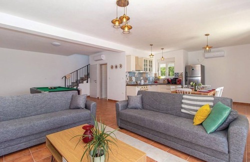 Smrika House | Holiday home-big swimming pool-amazing views