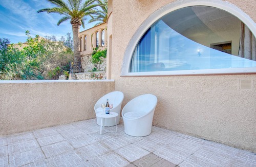 La Canuta House | Holiday Home 'Brandy' with Sea View, Wi-Fi and Air Conditioning