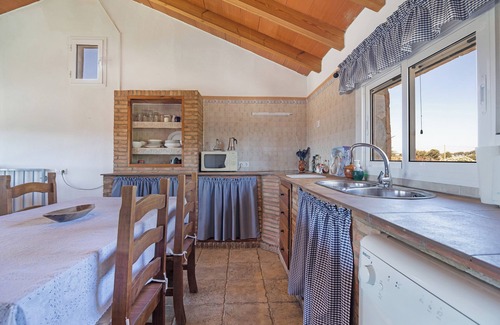 Barbate House | Holiday Home 'Casa Andrea' with Mountain View, Shared Pool & Wi-Fi