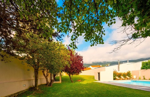 Afife House | Holiday Home 'Casa Das Camelias' with Sea View, Private Pool and Wi-Fi