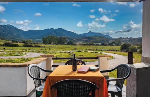 Cardedu House | Holiday Home 'Casa I Ginepri' with Mountain View, Garden & Wi-Fi