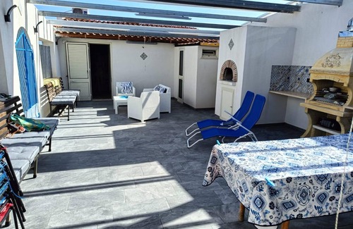 Triscina House | Holiday Home 'Casa Del Mare' with Wi-Fi and Air Conditioning