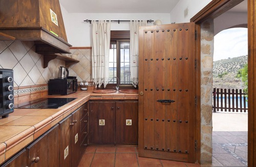 Totalan House | Holiday Home 'Casa Rural Los Hidalgos' with Sea View, Wi-Fi and Air Conditioning