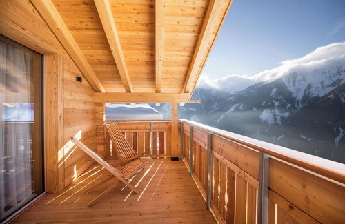 Selva dei Molini Ski Chalet | Holiday Home "Chalet Henne-Hochgruberhof" in Idyllic Mountain Location with Own Sauna