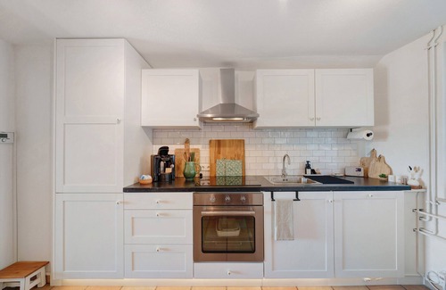 Burkheim House | Holiday Home 'Burkheim' with Balcony, Wi-Fi and Private Fitness Room