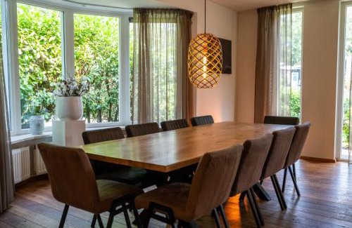 Bosgebied Hoenderloo House | Holiday Home Douglas by Interhome