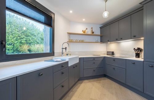 Penmarch House | Holiday Home 'Dune - 180m De La Plage' with Private Terrace, Garden and Wi-Fi