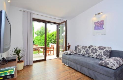 Stinjan House | Holiday Home Dunja by Interhome