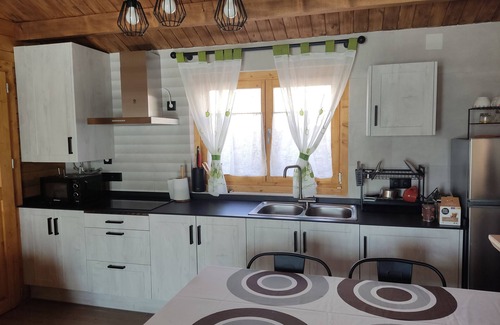Olocau del Rey House | Holiday Home 'El Freginal' with Private Terrace and Wi-Fi