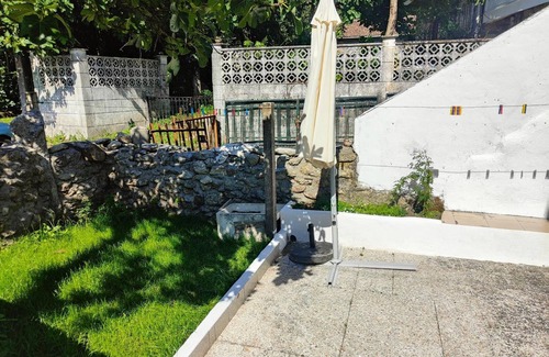 Ramil Apartment | Holiday Home Elena – with Mountain Views, Private Garden and Wi-Fi