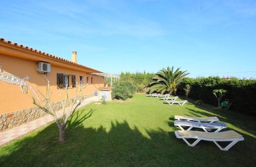 L'Escala House | Holiday Home Don Felipe by Interhome