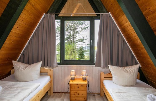 Fedderwardersiel House | Holiday Home Fedderwardersiel-2 by Interhome