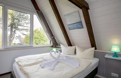 Fedderwardersiel House | Holiday Home Fedderwardersiel-3 by Interhome