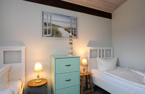 Fedderwardersiel House | Holiday Home Fedderwardersiel-4 by Interhome